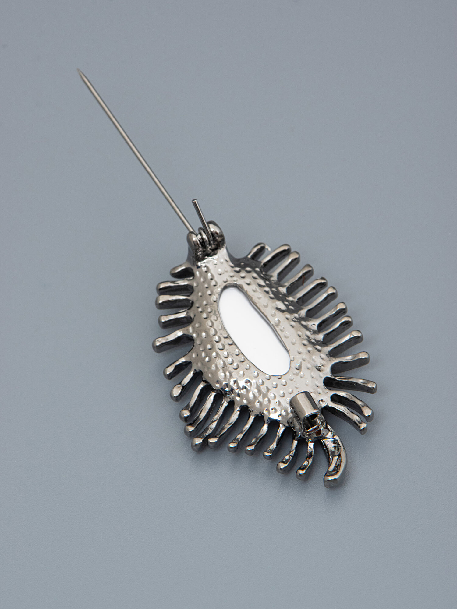 Брошь ЖемАрт, серый — фото 1