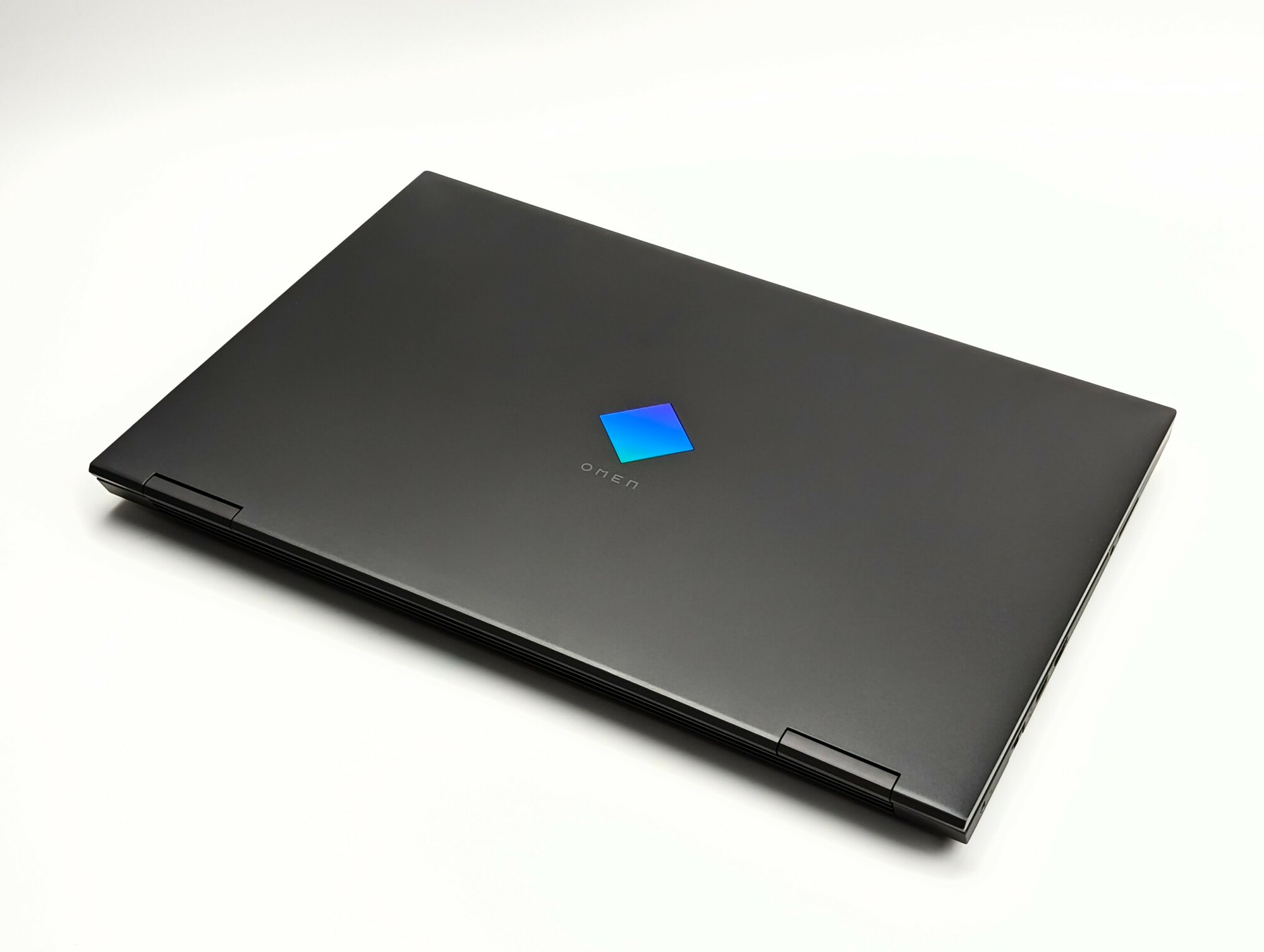 Игровой ноутбук HP Omen RTX 2060 6GB/R7 4800H/16Gb/512Gb/144Hz/Win11