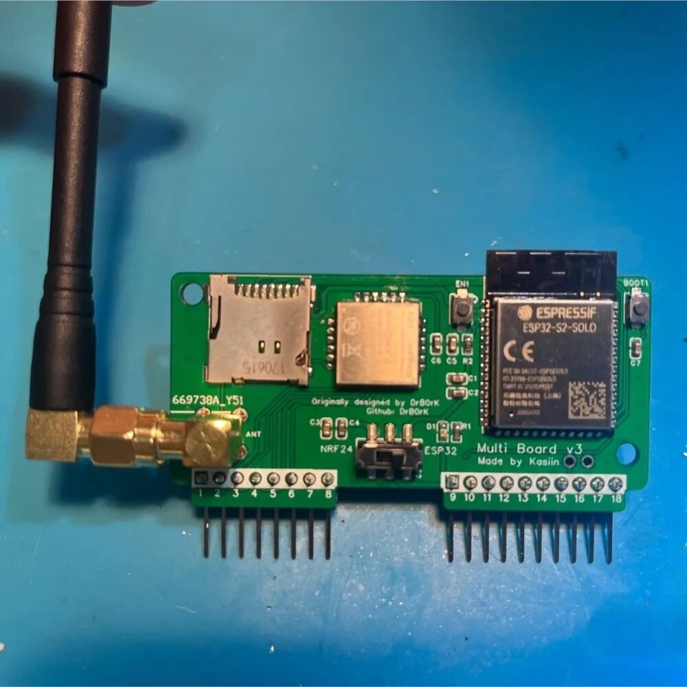 LIYCH Flipper Zero WiFi multiboard 3.0 NRF24+ESP32