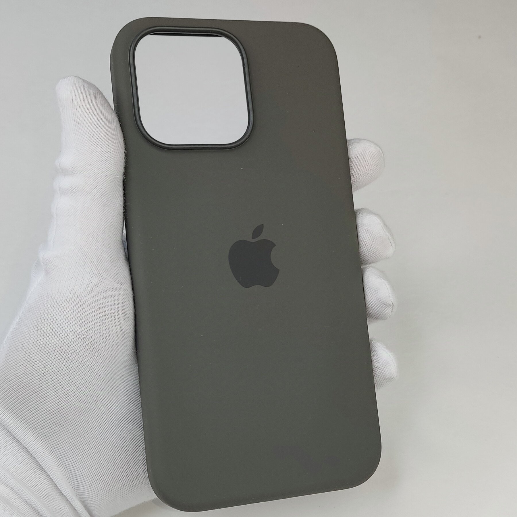 Силиконовый противоударный чехол Magsafe для Айфон 15 Про Макс Max Clay