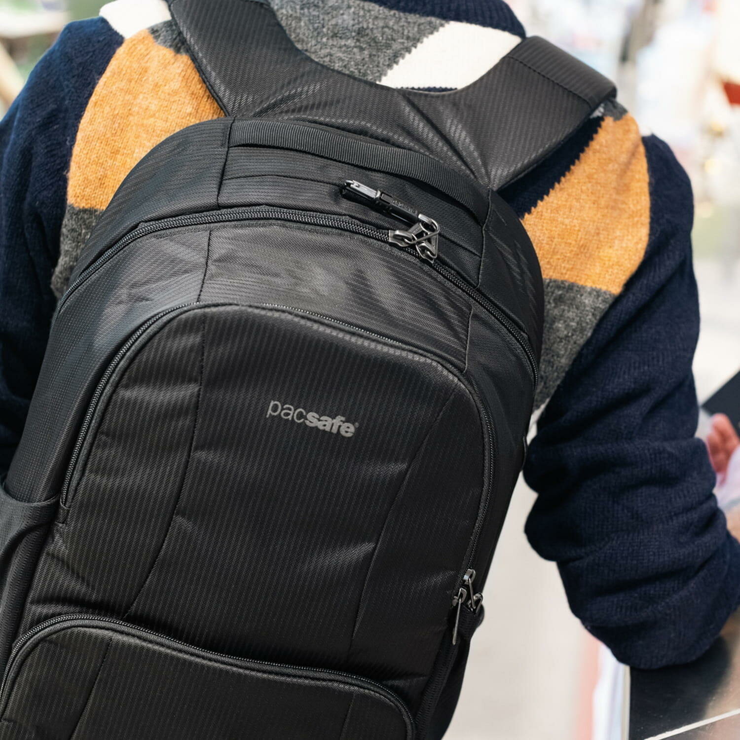 Decathlon Спортивный рюкзак, унисекс Pacsafe Metrosafe 25 л, черный — фото 1