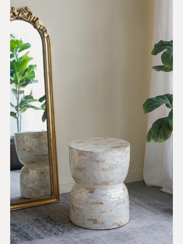 Изображение товара D5591 Столик акцентный с отделкой раковинами устриц 36х36х46см, Glasar