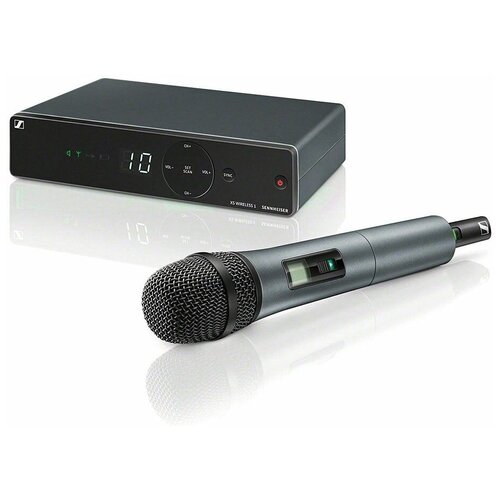 SENNHEISER XSW 1-825-B - вокальная радиосистема с динам. микроф. E825 (614-638 MHz)