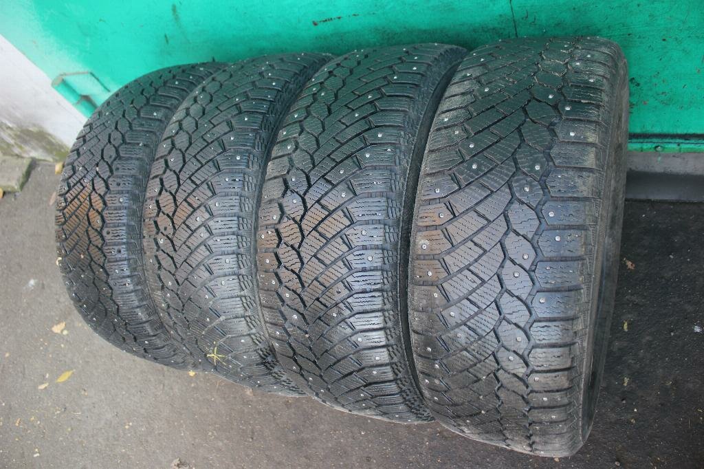 235/55 R17 103T Continental ContiIceContact 4x4