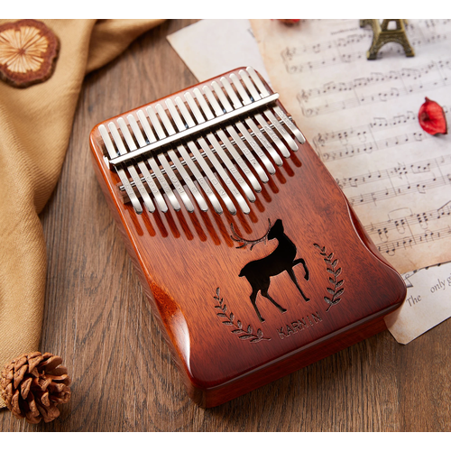 коричневый