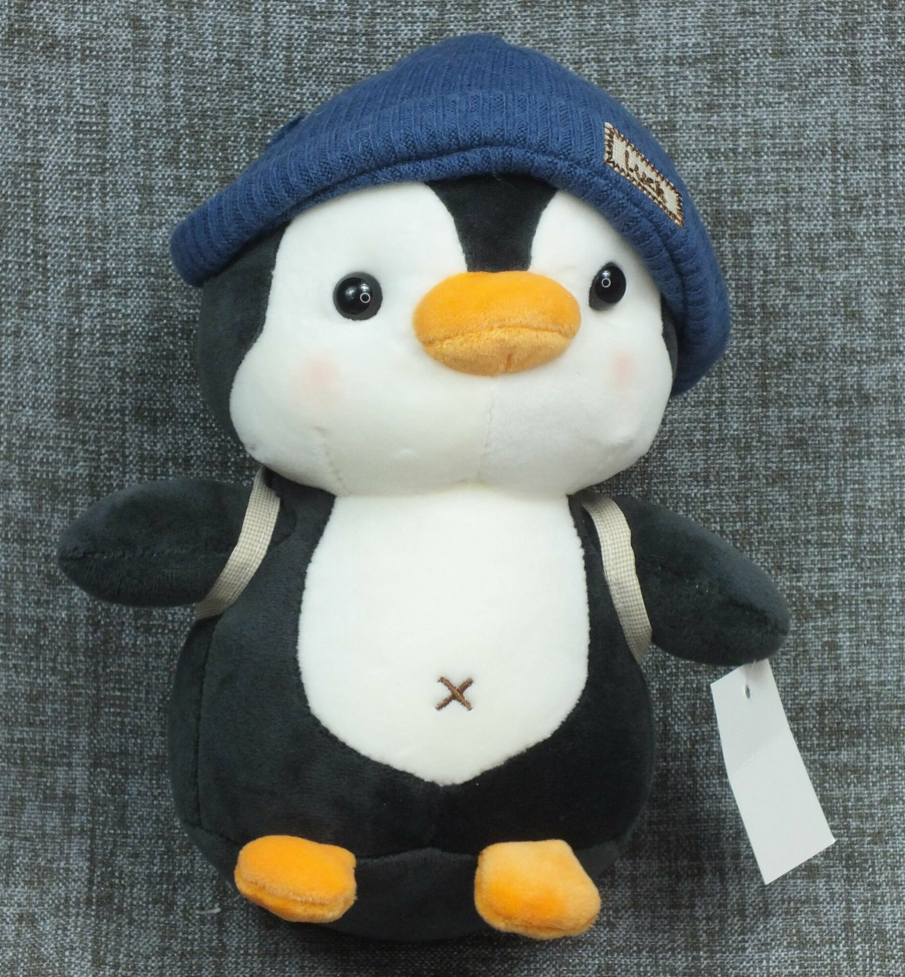 Мягкая игрушка пингвин (цвет шапочки в ассортименте)