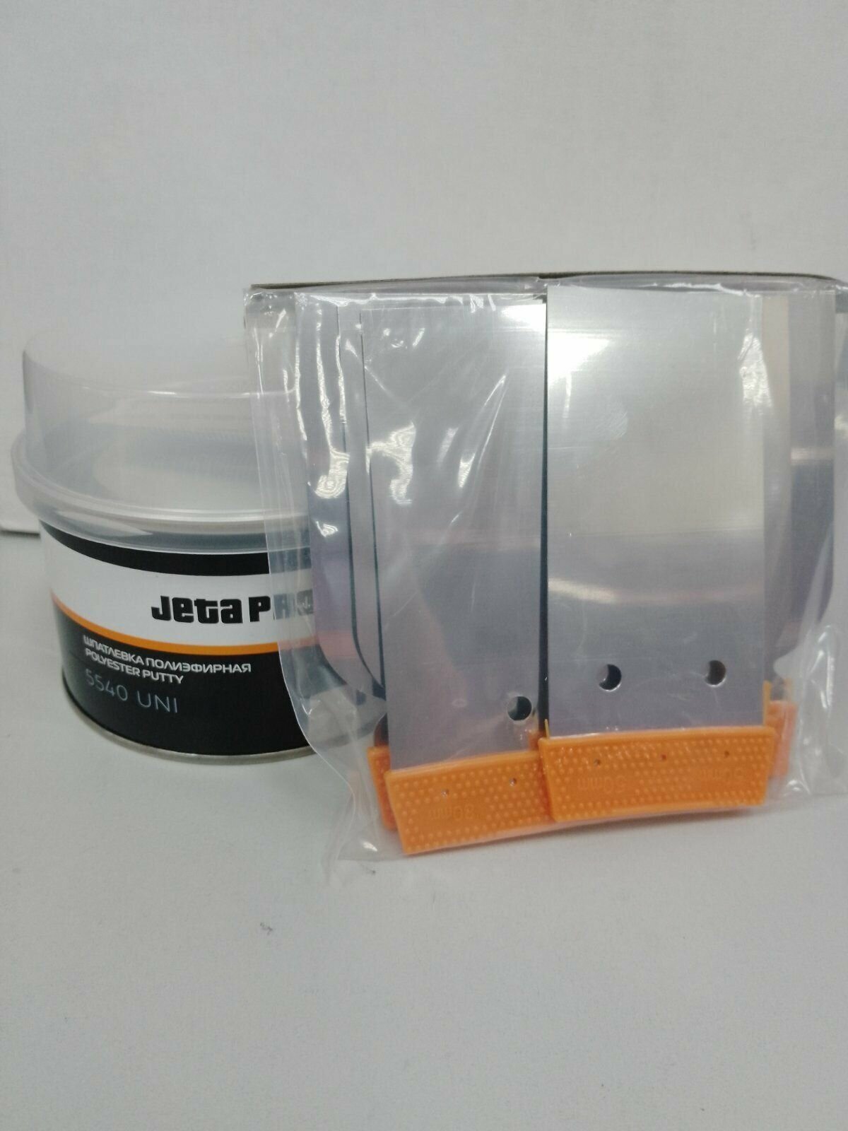 Шпатлевка универсальная + отвердитель Jeta Pro Universal 0,5+0,015 кг+набор шпателей