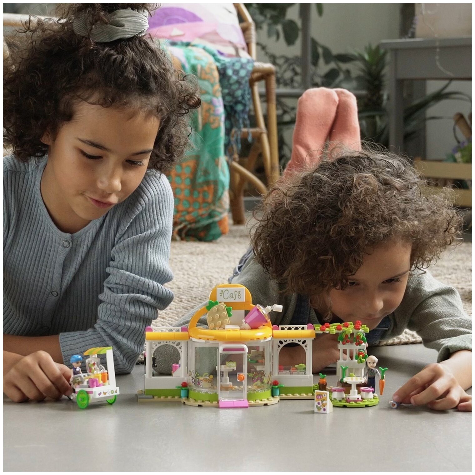 Конструктор LEGO Friends 41444 Органическое кафе Хартлейк-Сити - фото №17