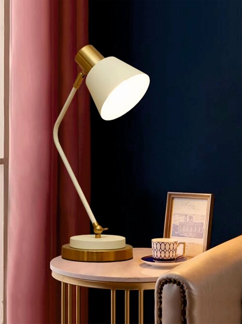 Настольная лампа VertexHome VER-905W для офиса, кабинета 1xE27, 10 кв м, белый цвет