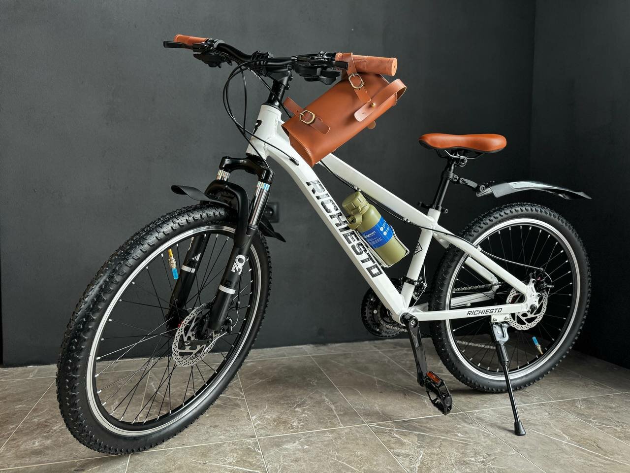Велосипед RICHIESTO 24" Алюминиевая рама 14" Горный Для детей и подростков Спортивный Универсальный, белый с коричневым матовый