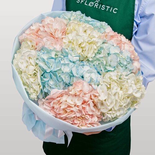 Изображение товара Монобукет STUDIO FLORISTIC "Сладкая вата", гортензии, 9 цветов, высота 40 см