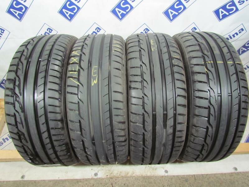 Dunlop SP Sport Maxx RT 205 45 17 шины Летние