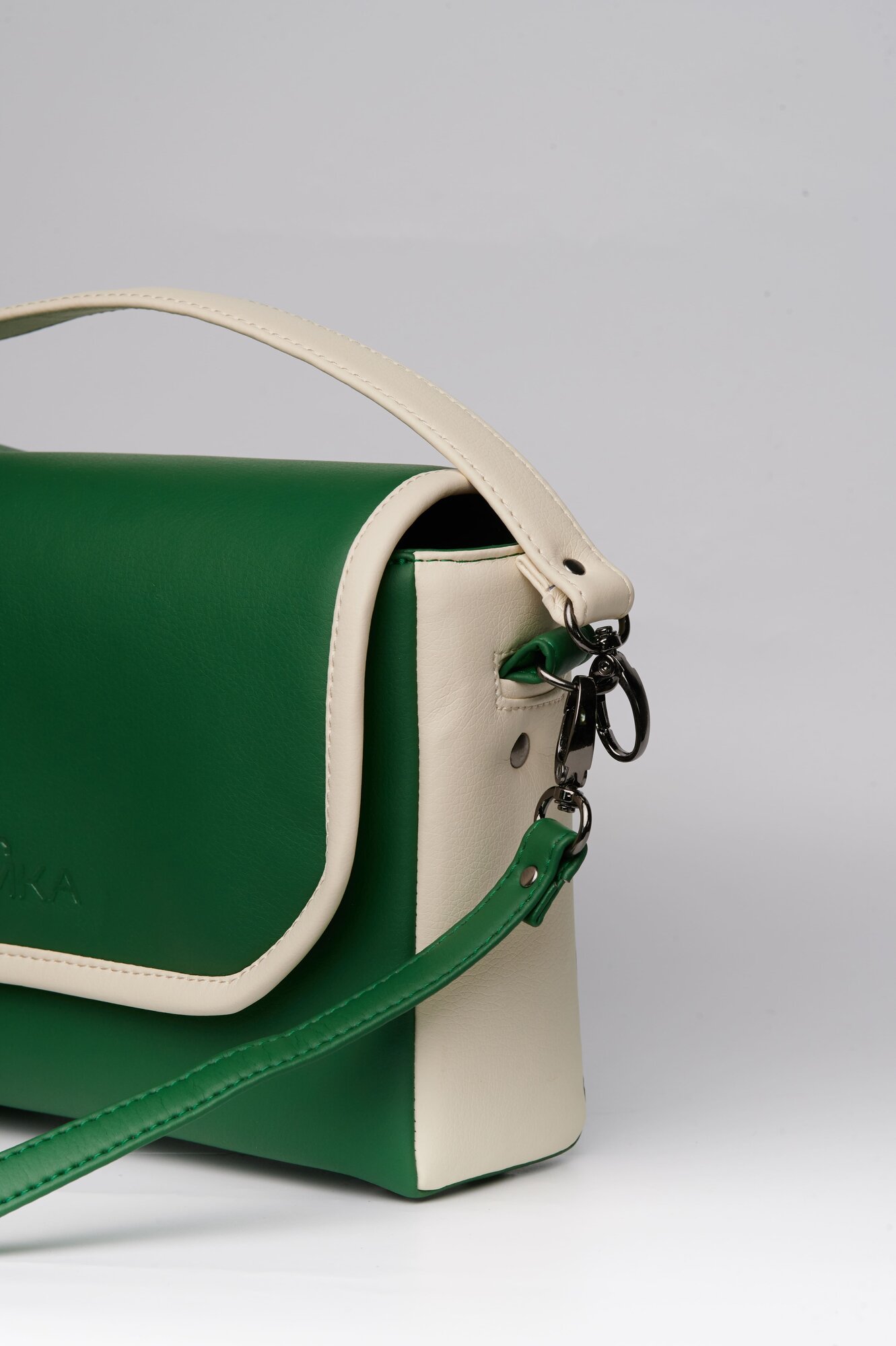 Сумка кросс-боди Простосумка, фактура зернистая, матовая, гладкая, зеленый/белый — фото 1