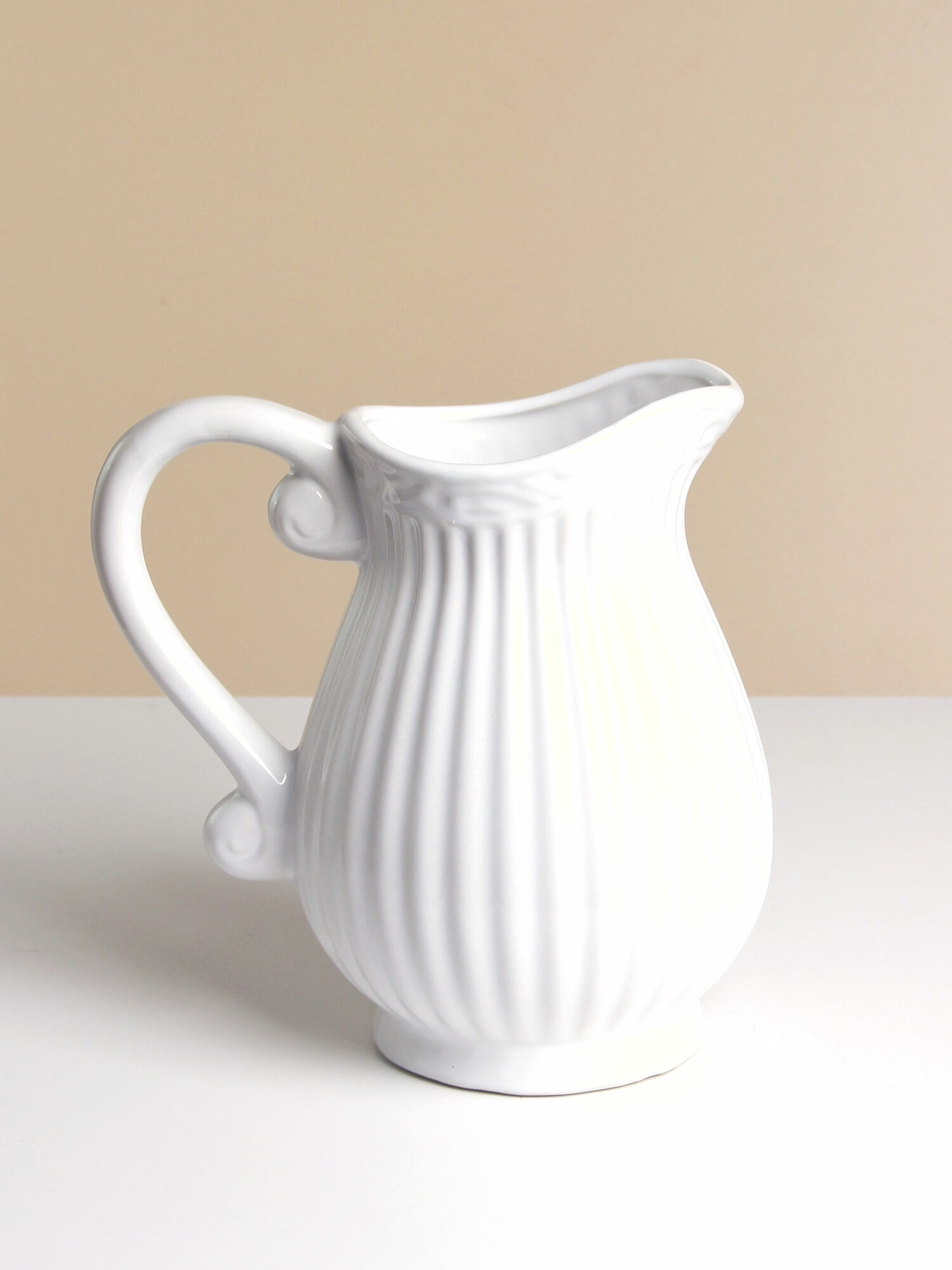 Ваза Кувшин Вивьен 16х17 см белая керамика