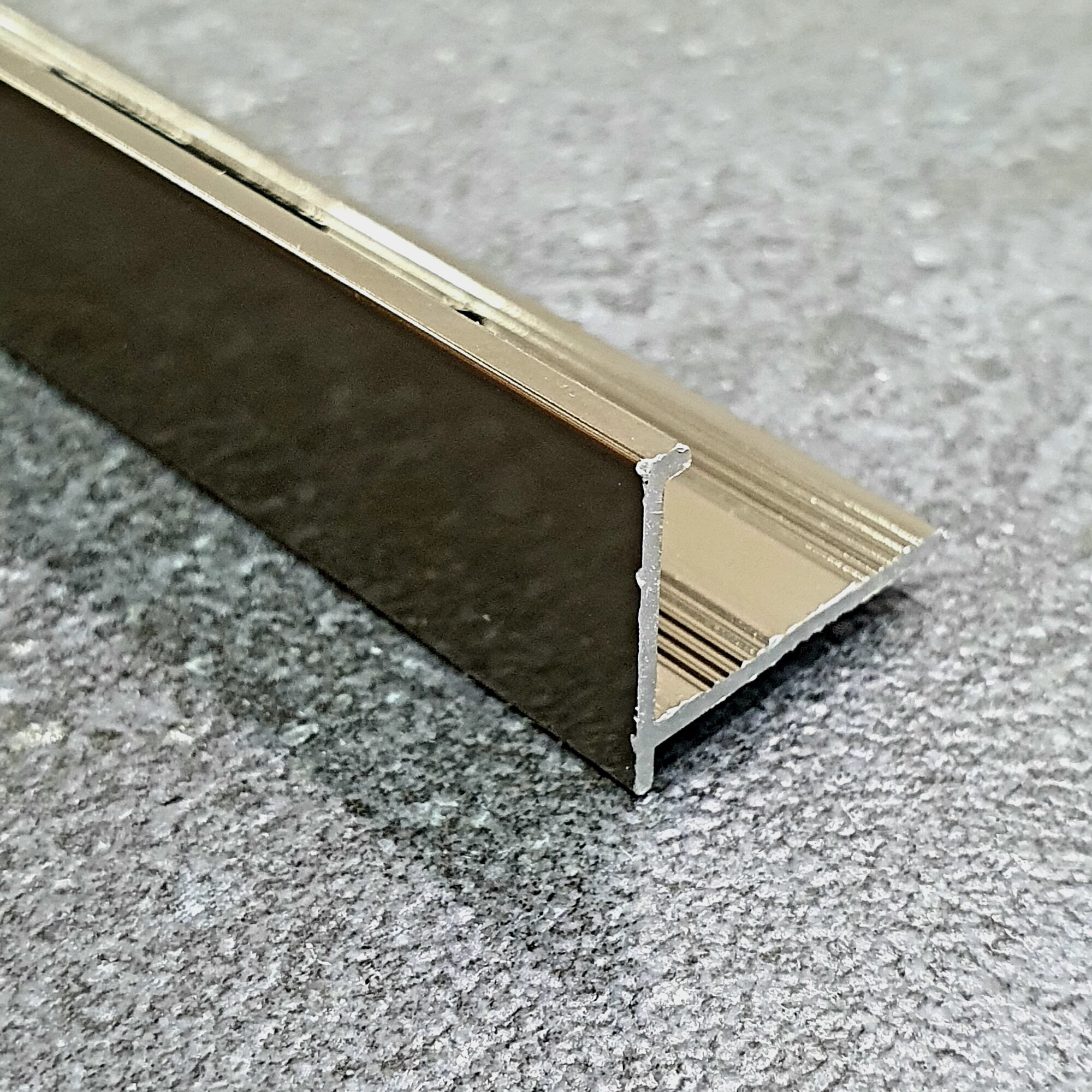 фото АП (евро) 12мм "DO-4" 2,7м Бронза глянец Г-об. анод. алюм.