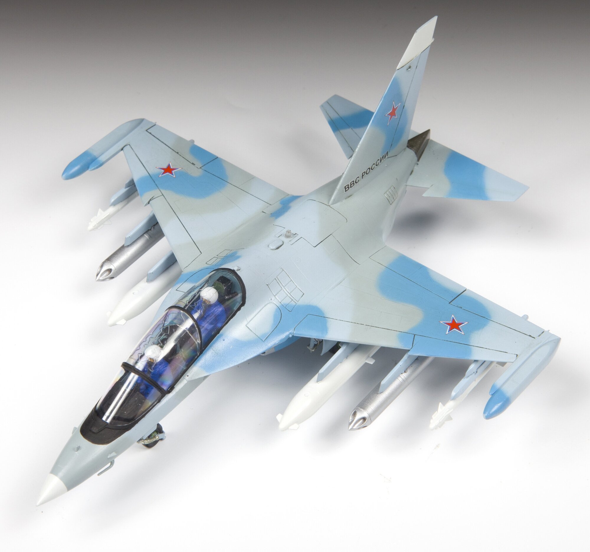 Модель для склеивания Zvezda Российский учебно-боевой самолет Як-130 - фото №8