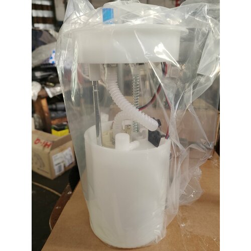 Топливный электробензонасос vw polo skoda 6000₽