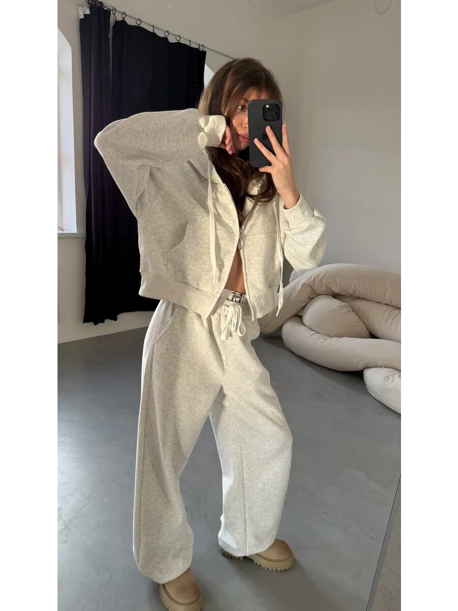 Костюм спортивный