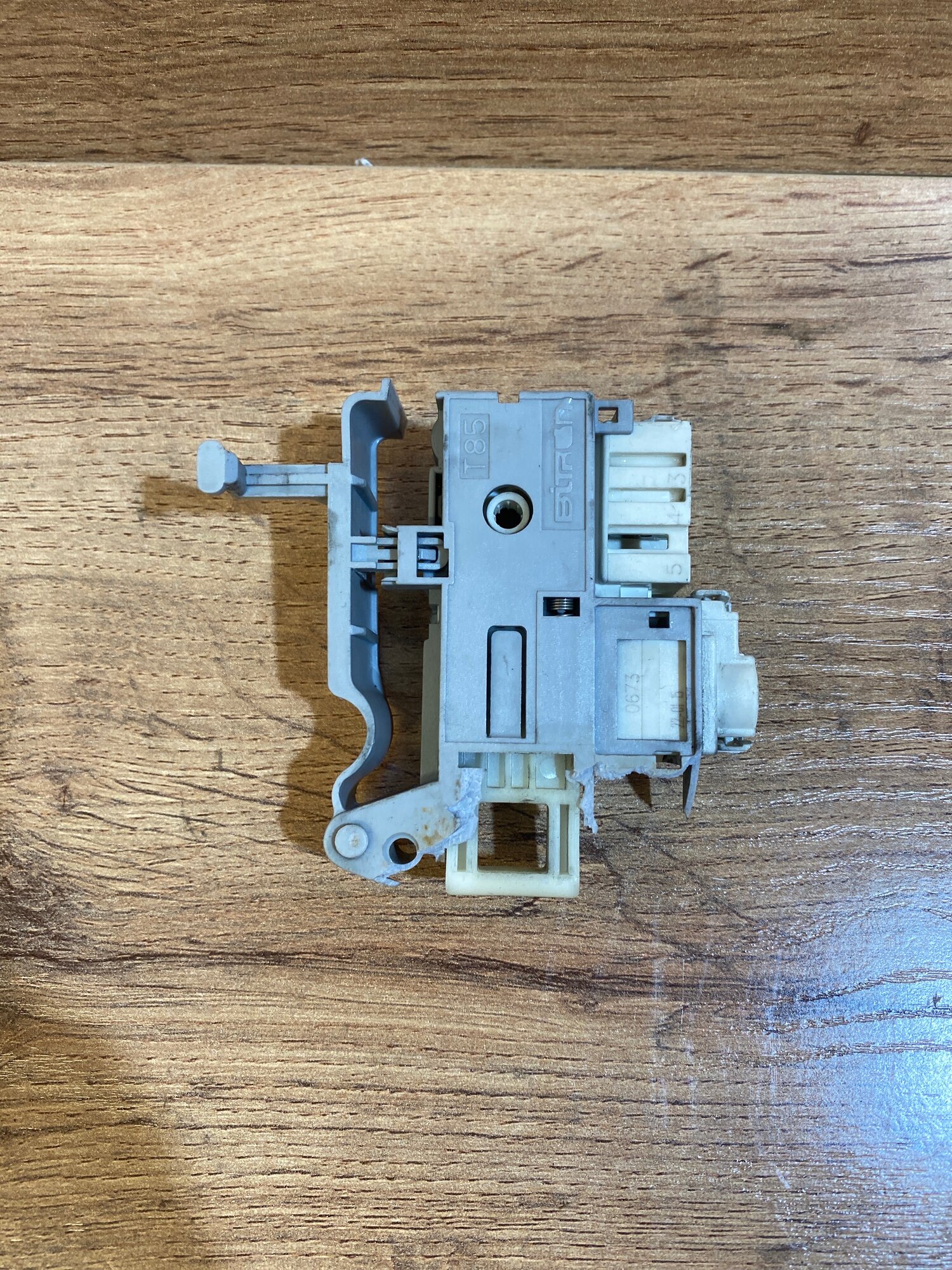 Устройство блокировки люка (УБЛ) для стиральной машины Hotpoint Ariston MVSC 6105, б/у