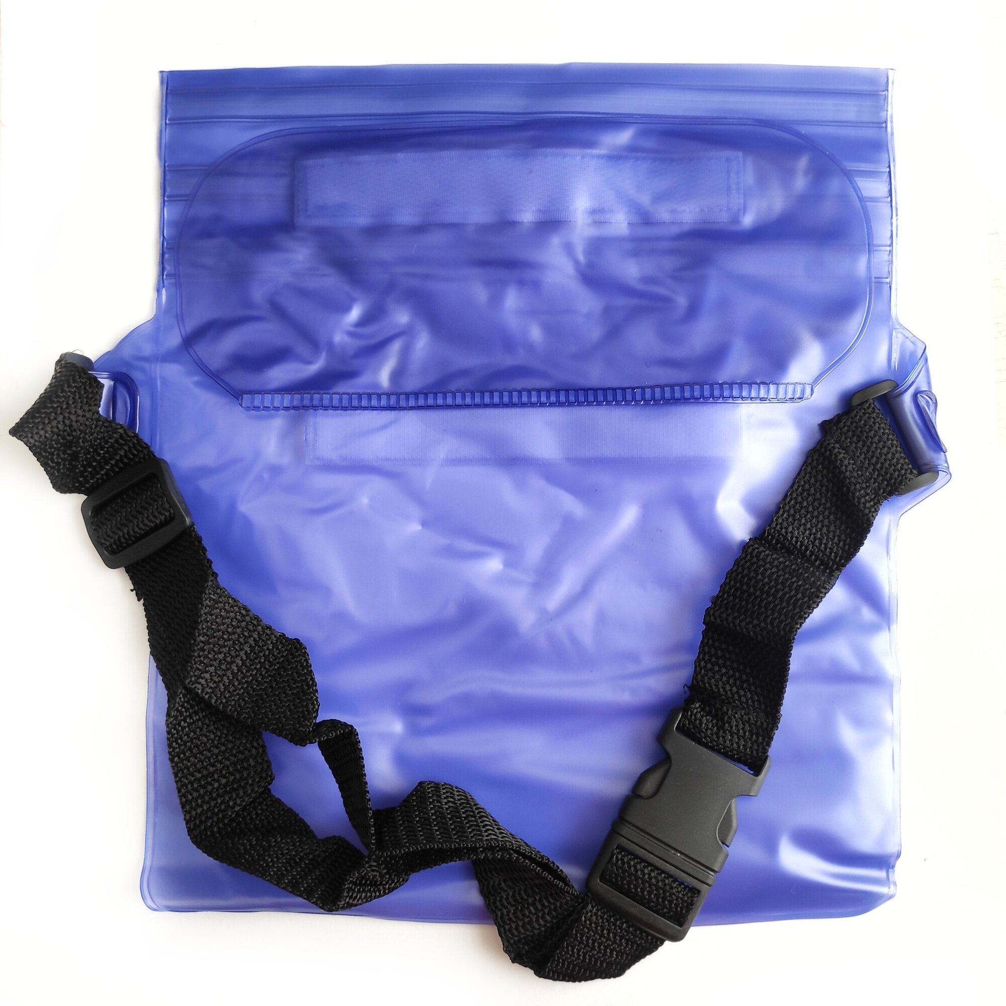 Универсальный водонепроницаемый чехол-сумка для смартфонов и пр. фиолетового цвета