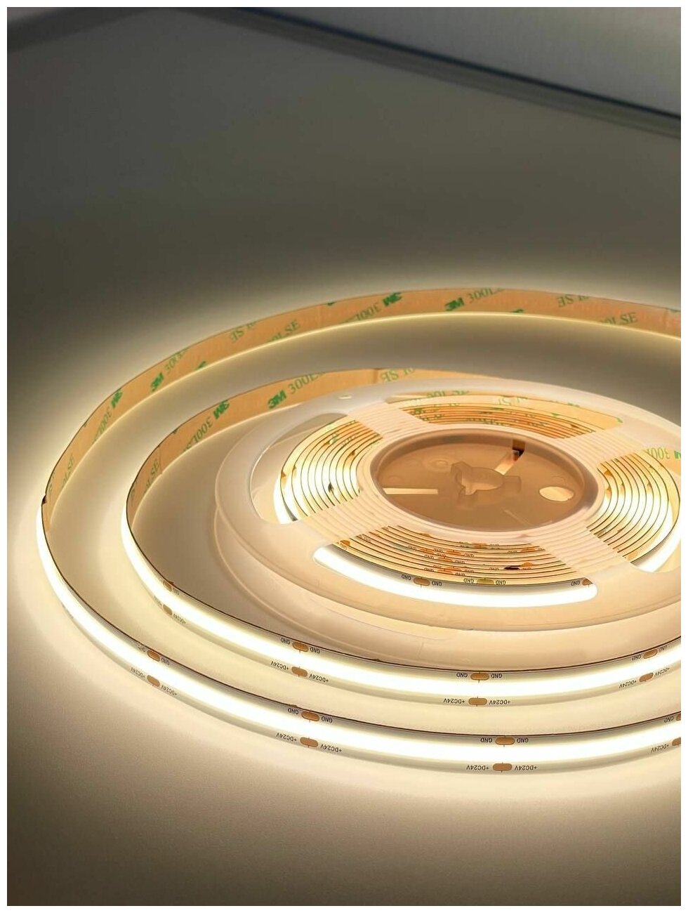 Светодиодная LED лента равномерного свечения Energy Flow, серия COB, CRI90, 4000К (белый цвет), 7Вт/метр, длина 5м - фотография № 1