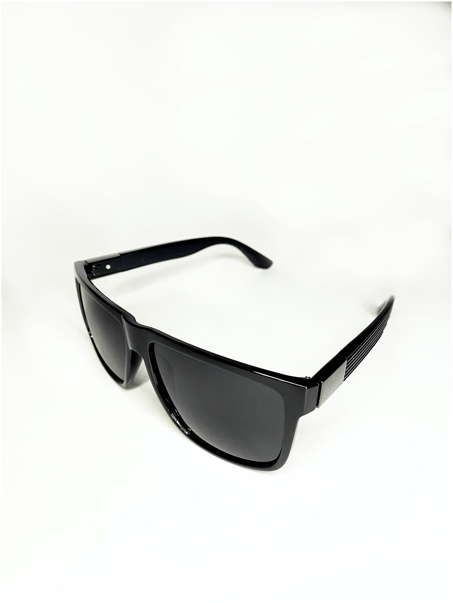 Солнцезащитные очки мужские / Солнечные очки / Поляризация / Очки от солнца / Коллекция 2023 / Wayfarer брендовые / In Touch P2225 черные