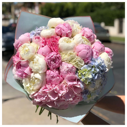 Букет Гортензия и пионы розовые, белые, красивый букет цветов, шикарный, цветы премиум, пионов.