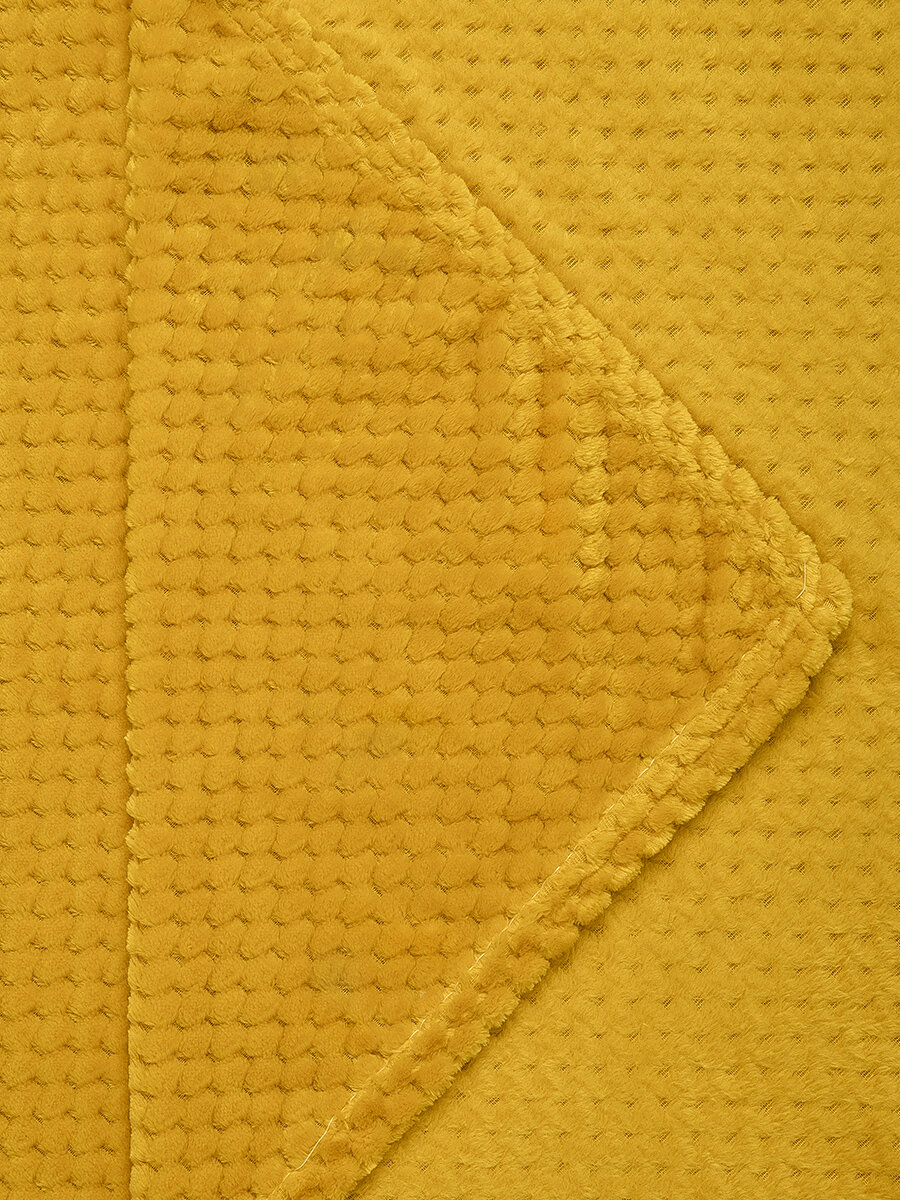 Плед TexRepublic Deco 200х220 см евро, покрывало велсофт, однотонный желтый, мягкий, плюшевый - фотография № 6