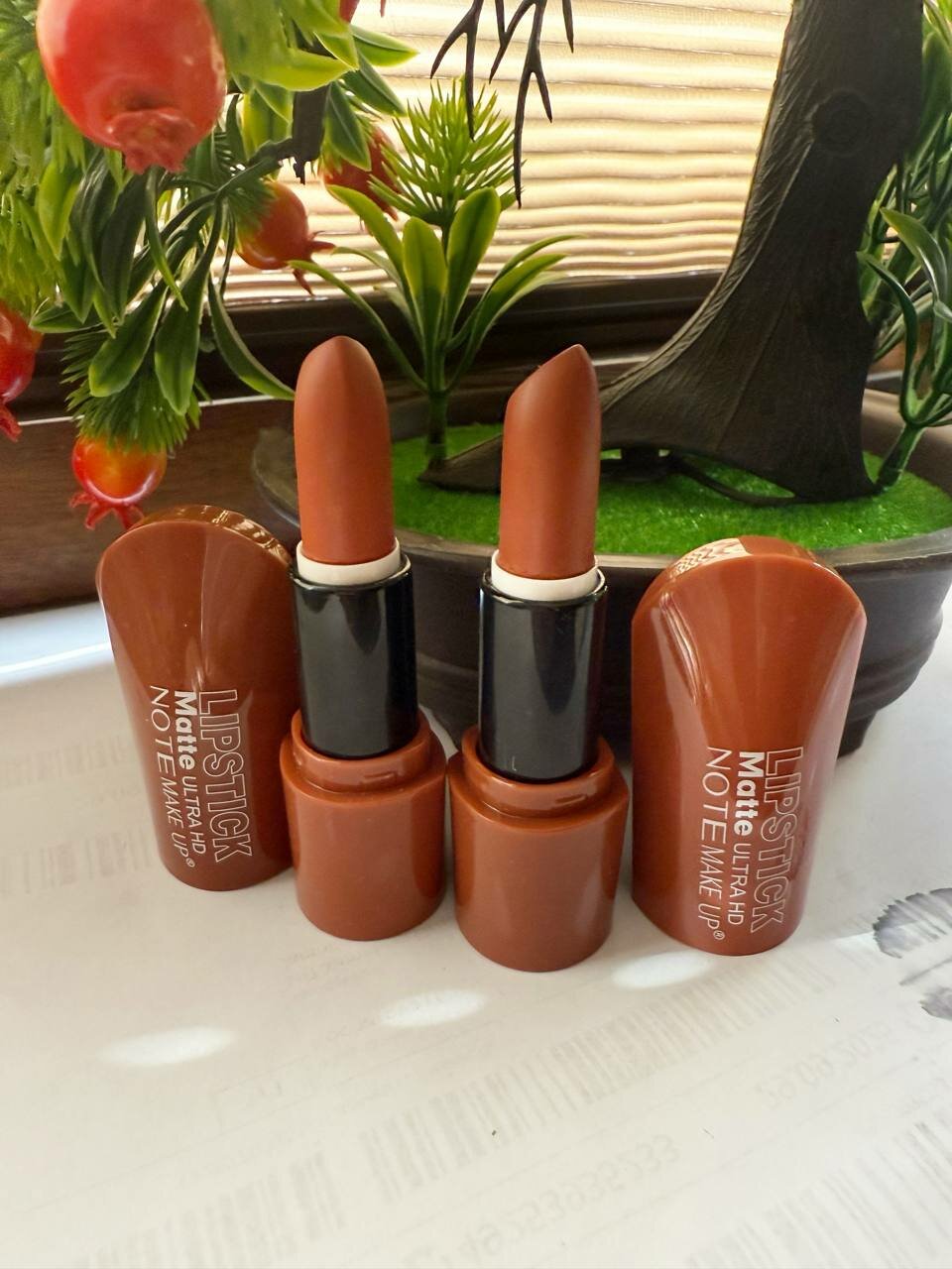 Помада для губ LIPSTICK , матовая, стойкая, увлажняющая, коричневая