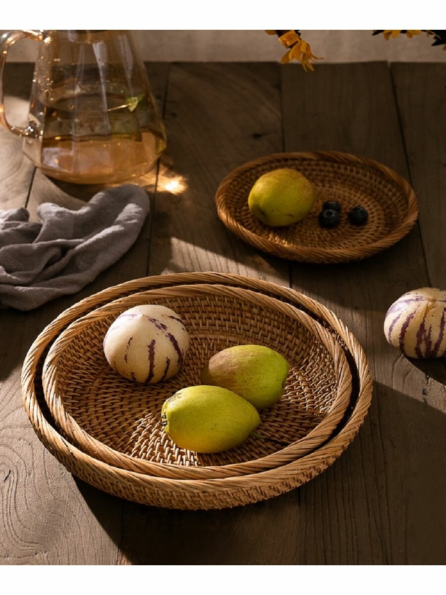 фото Набор тарелок плетеных из ротанга