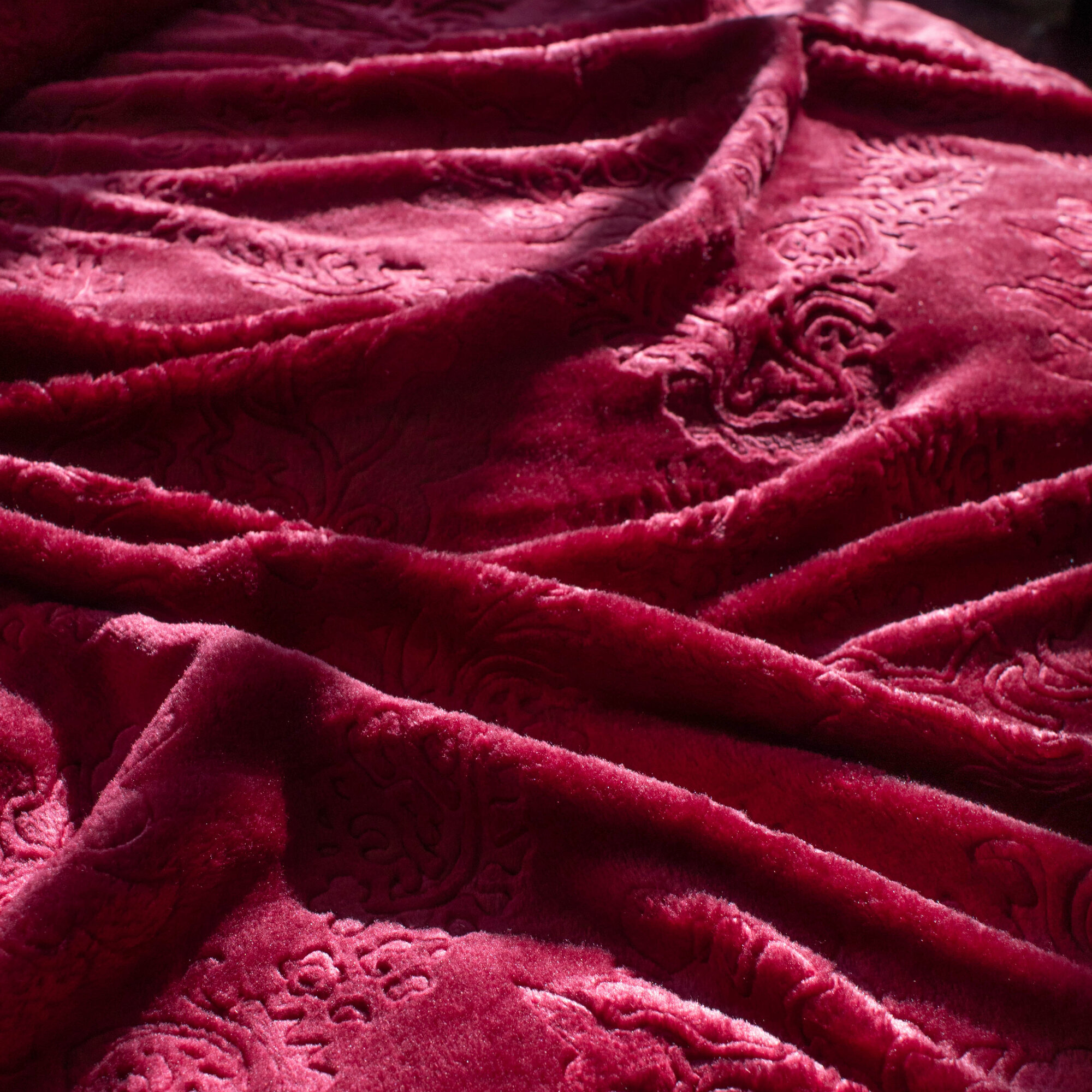 Плед двуспальный евро 200х220 бордо, покрывало на кровать и диван Cleo Parma, пушистый с рисунком, велсофт