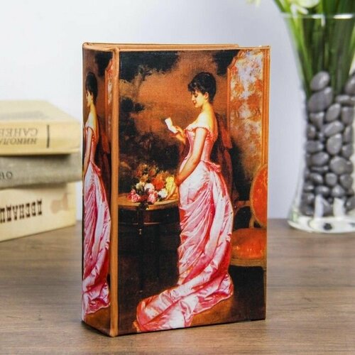 Сейф-книга дерево Леди в розовом шёлк 17х11х5 см 1572₽