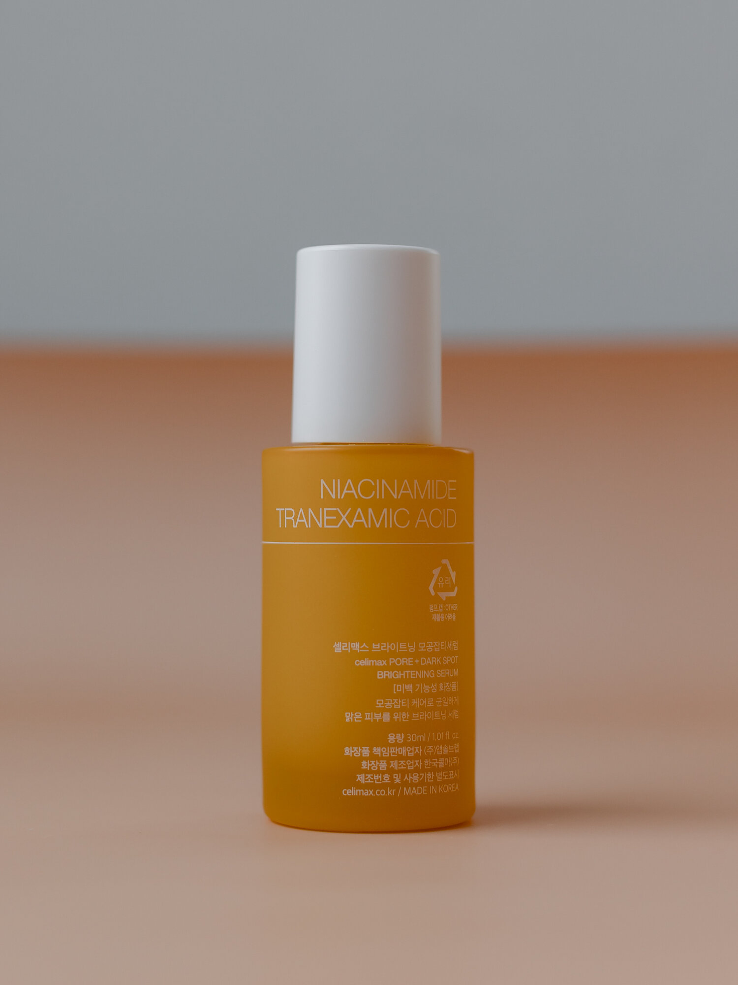 Celimax Сыворотка для выравнивания тона и рельефа кожи Pore+Dark Spot Brightening Serum — фото 1