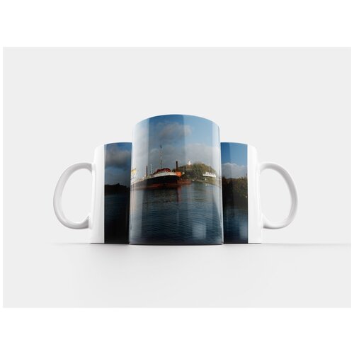 фото Кружка "лодка, жёлтый, море" 320 мл lotsprints