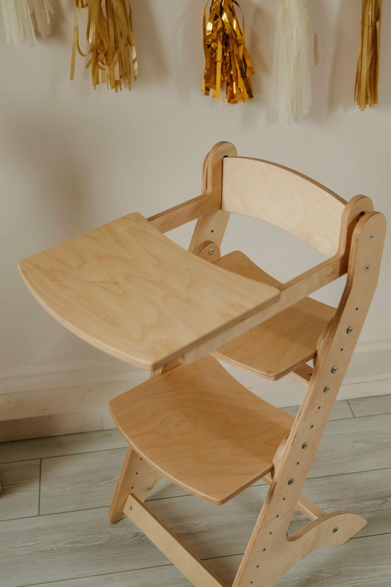 Растущий стул для детей со столиком для кормления - фотография № 4