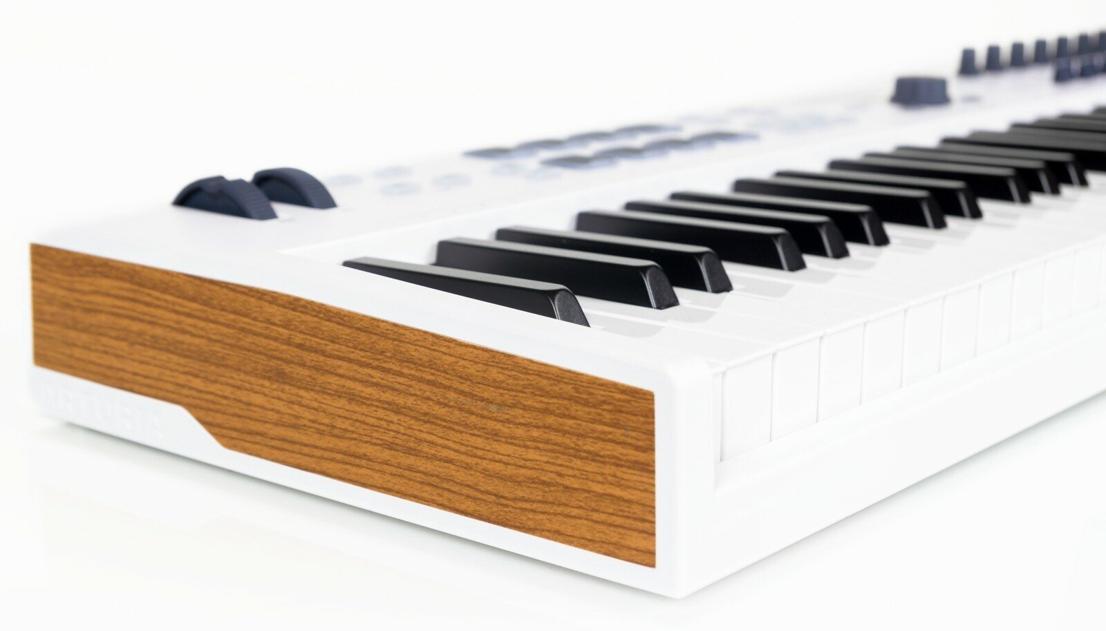 MIDI-клавиатура Arturia Keylab Essential 88 - фото №10