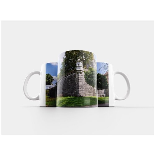 фото Кружка "городская стена, башня, вейр" 320 мл lotsprints