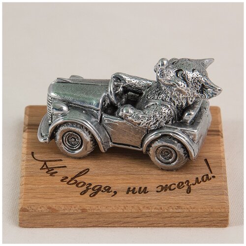 Сувенирная фигурка 