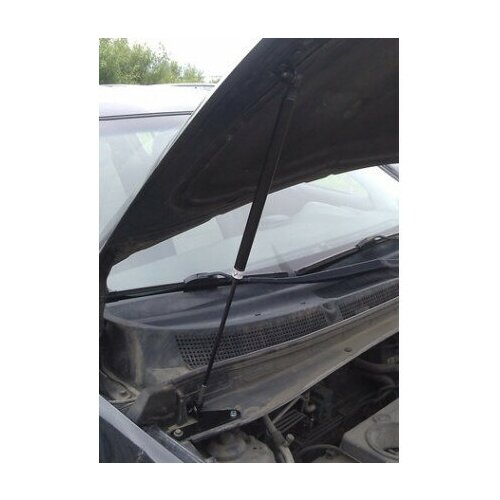 Амортизатор (упор) капота на Kia Sportage 10-01