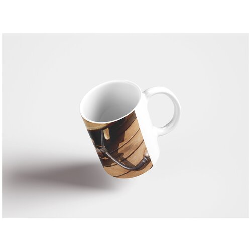 фото Кружка "инструменты, напиток, кожа 320 мл. белая lotsprints