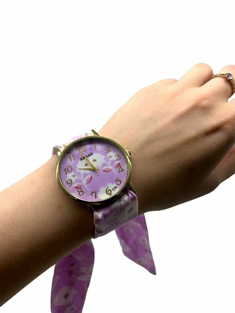 фото Часы женские наручные кварцевые с ремешком лентой / часы со стрелками стильные для женщин и девушек / часы на выход, для офиса, на вечеринку, на каждый день / часы наручные с ремешком - лентой и модным принтом.