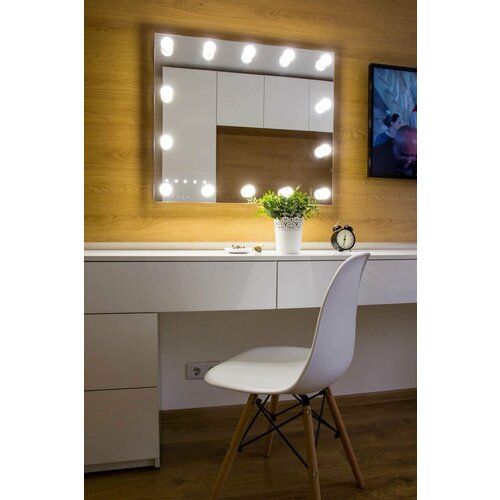 Гримерное зеркало 80х70см