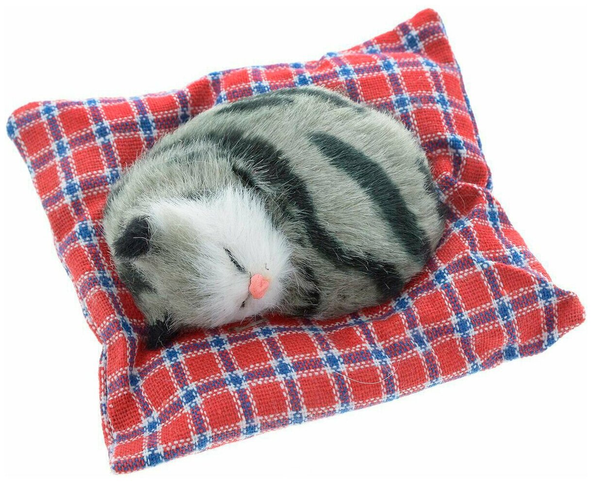 Фигурка Спящий котенок на подушке v10