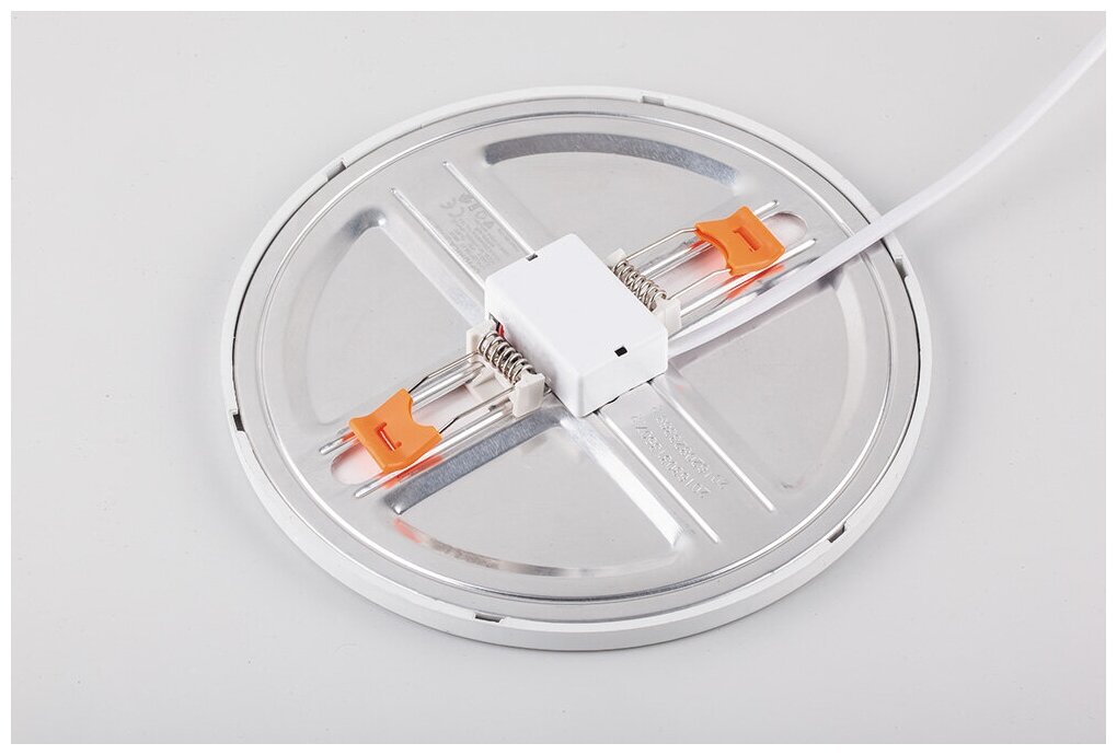 Свет-к встр. светодиодный с регулир. монтажным диаметром (до 130мм) 18W,6400K,1800Lm AL509 41213 - фотография № 2