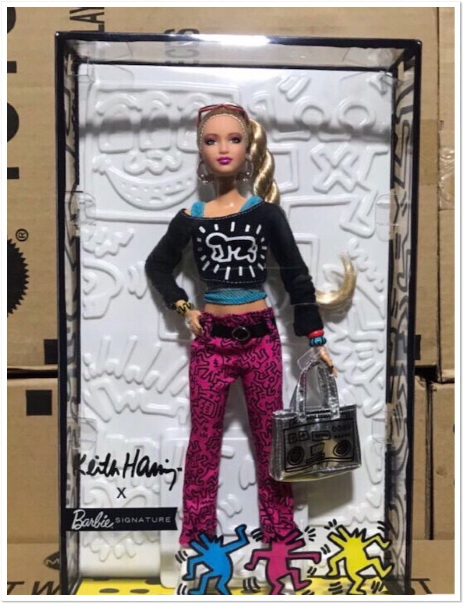 Коллекционная кукла Barbie Х Кит Харинг (FXD87) - фото №1