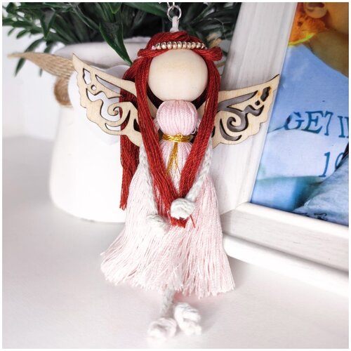 фото Куколка - брелок из макраме для девочки. ангел "роза" sunlady