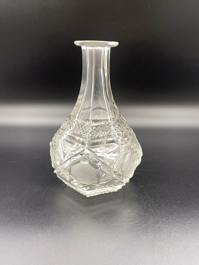 фото Штоф с рельефны орнаментом, хрусталь, СССР, 1960-1990 гг.