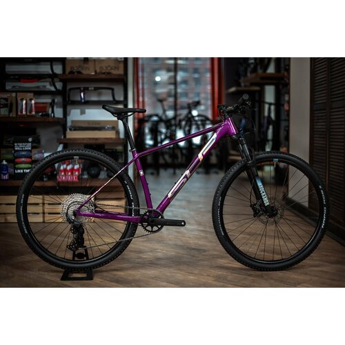 Велосипед Superior XP 909 Gloss VioletHologram Chrome 2024 Размер L 136000₽