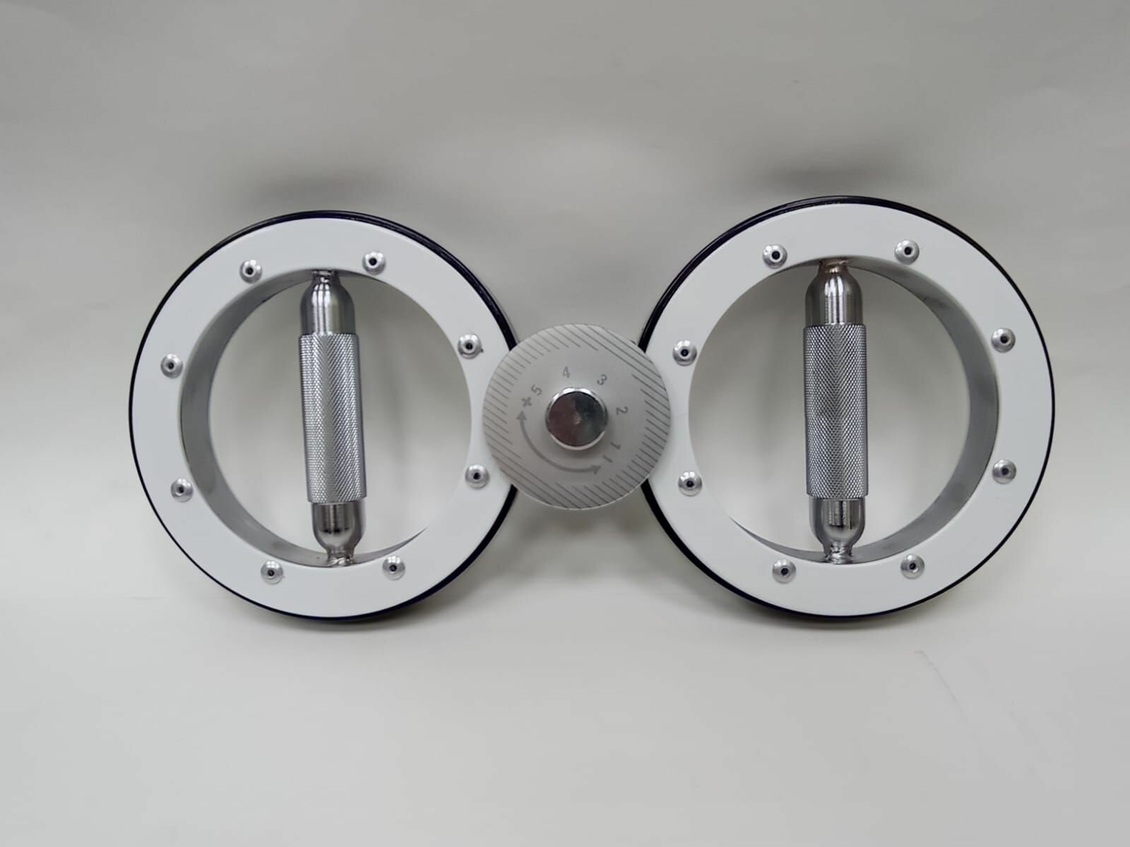 Тренажер для бокса и единоборств "восьмёрка"