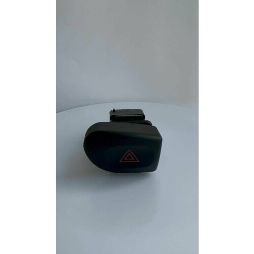 Кнопка включения аварийной сигнализации ВАЗ-2123 Нива Шевроле 550₽